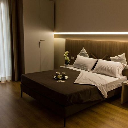 Le Affacciate Bruzie Home Guest House Козенца Экстерьер фото